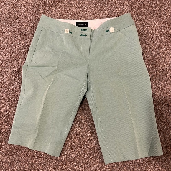 Limited Bermuda shorts size 2- green strip - Picture 2 of 3